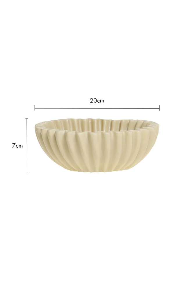 Cream Shell-Shaped Bowl