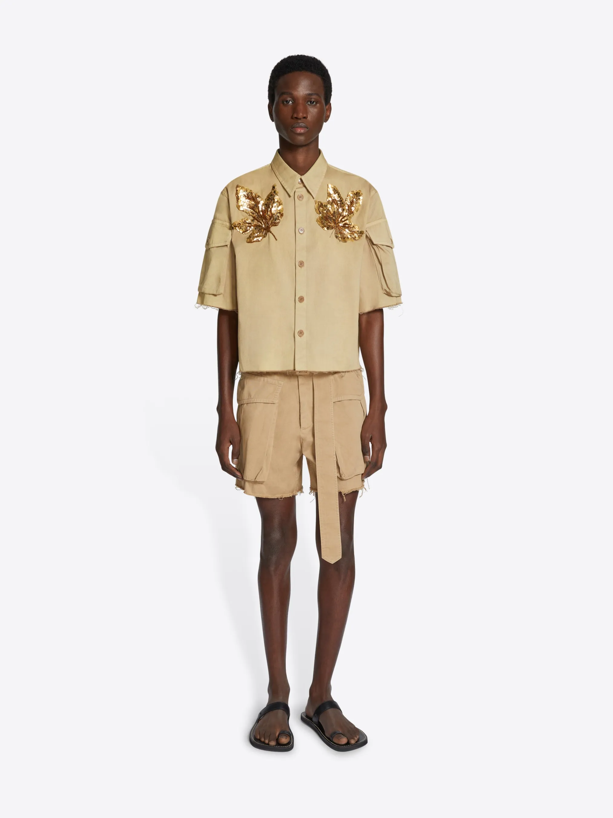 Cropped cargo shorts